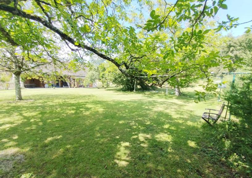 シュジ・シュル・シゼ Au Bonheur De Cisse Bed & Breakfast エクステリア 写真